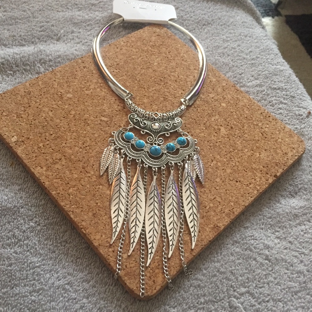 LAST ONE GOLD‼️Boho Feather Drop Necklace - Picture 5 of 7